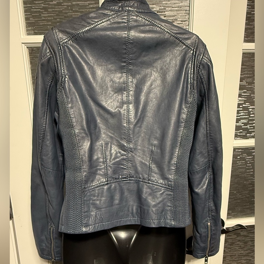 Overland Leather Jacket - Picture 2 of 16